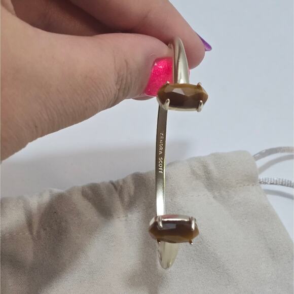 KENDRA SCOTT Tiger's Eye and Gold Open Cuff Pinch Bracelet - Picture 5 of 5